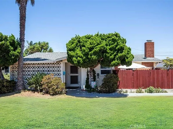 5140 Los Robles Dr, Carlsbad, CA 92008