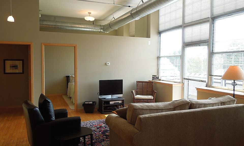 2nd image of 4100 Vernon Avenue South #209