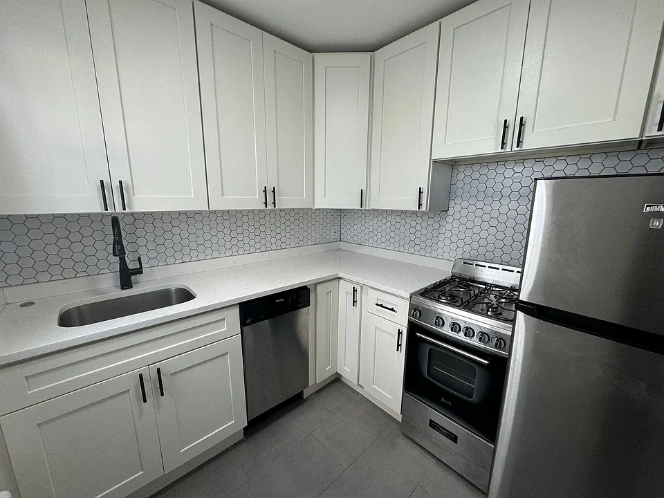 90 Winthrop Shore Dr #3R