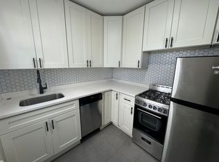 90 Winthrop Shore Dr #10F, Winthrop, MA 02152