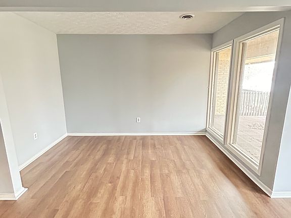 4th image of 2414 King Ave APT 7