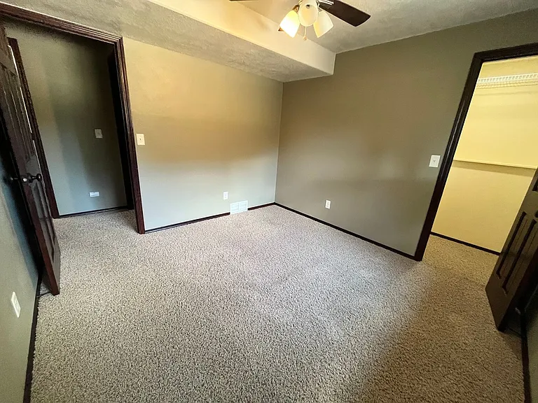 7913 W 48th St — Photo 47