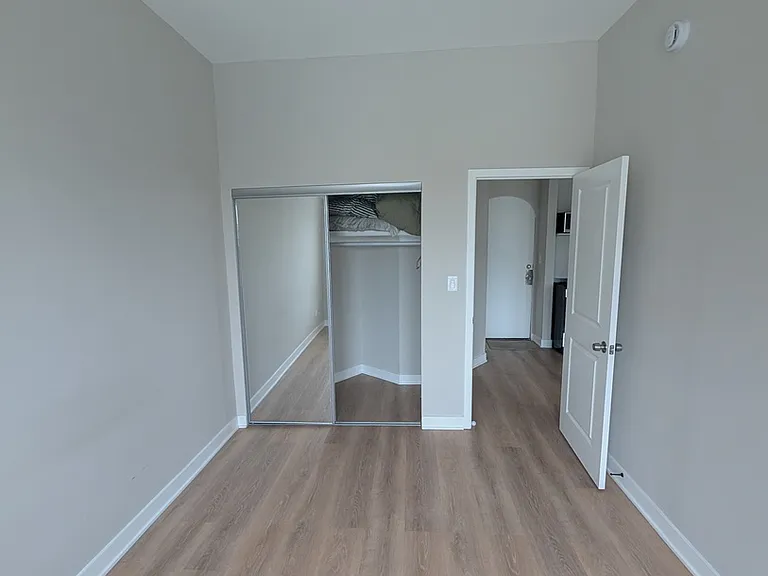 3015 N Milwaukee Ave #206 — Photo 8