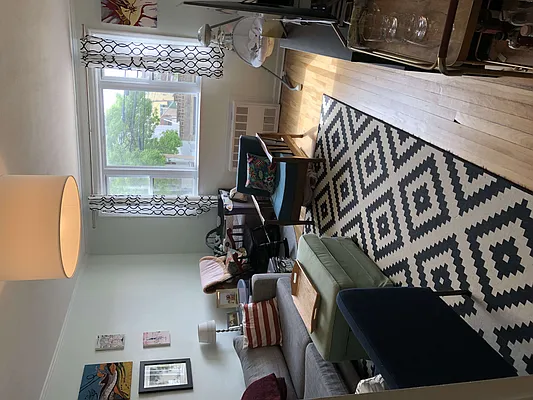 Rented by Metropolis International Realty Inc. | media 15