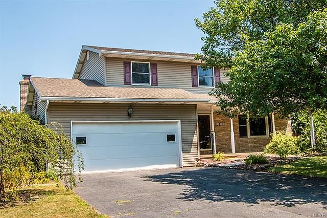 1st image of 3260 Vista Dr