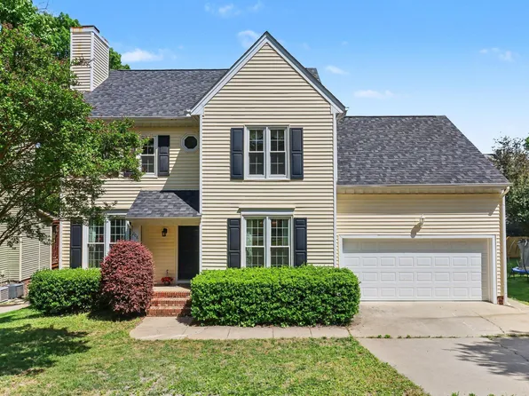 208 Arlington Rdg, Cary, NC 27513