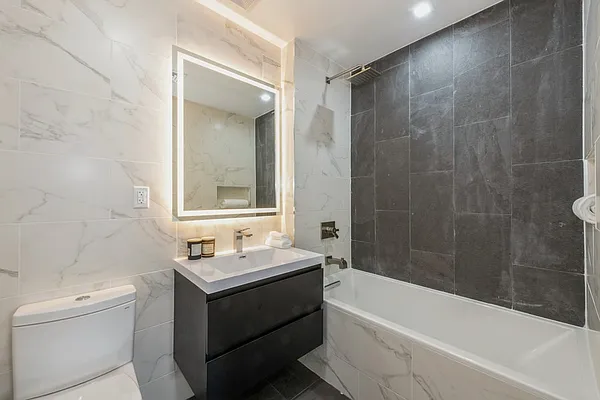 Sold by E Realty International Corp | media 33