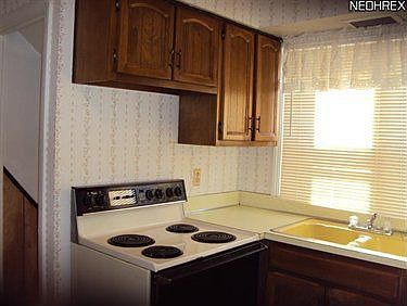 3rd image of 4208 W 56th St
