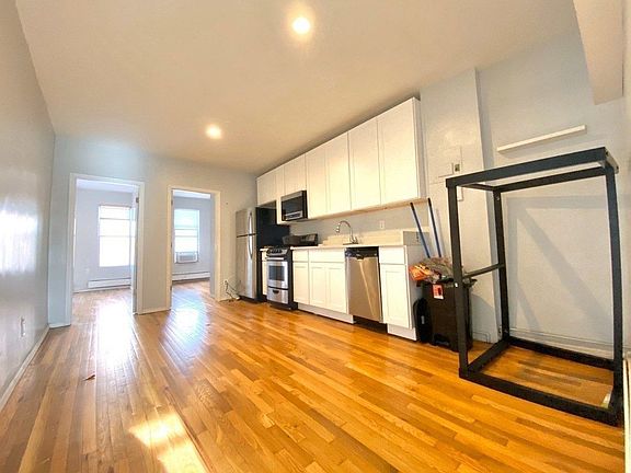 2nd image of 440 Lafayette Ave #2N