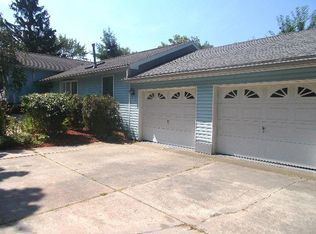 10563 Bay Reef Dr, Dunkirk, NY 14048
