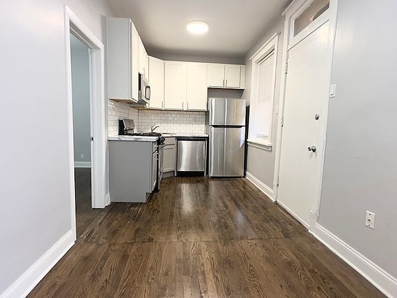 4th image of 1251 W Rosemont Ave #6259-2