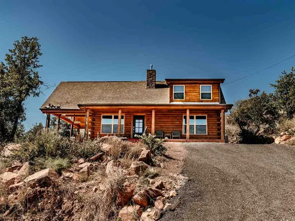 222 Merry Circle Dr, Medicine Park, OK 73557