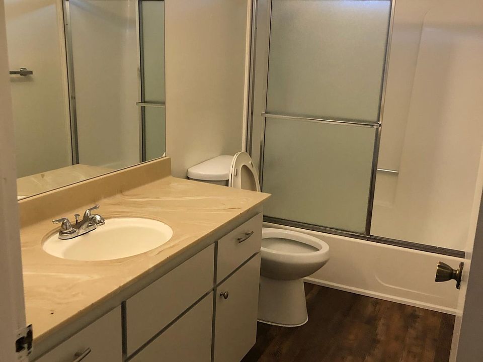 1st image of 497 La Conner Dr APT 3