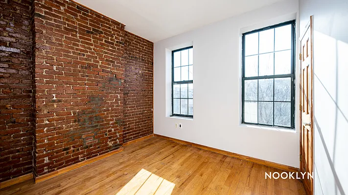 Rented by Nooklyn NYC LLC | media 18