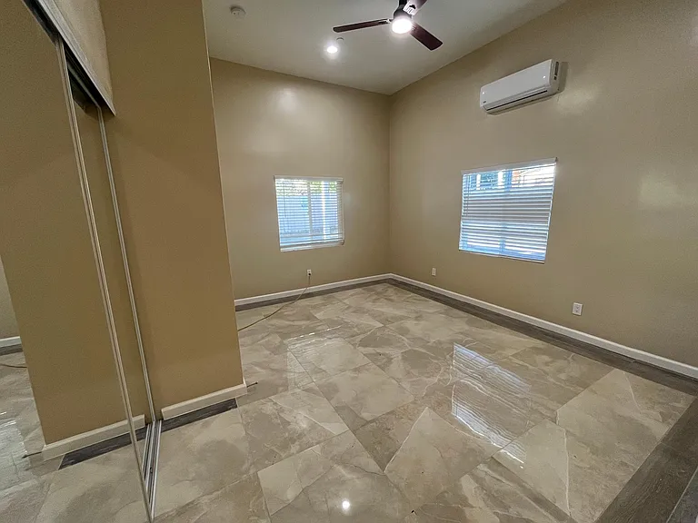 2739 Eltinge Dr — Photo 16