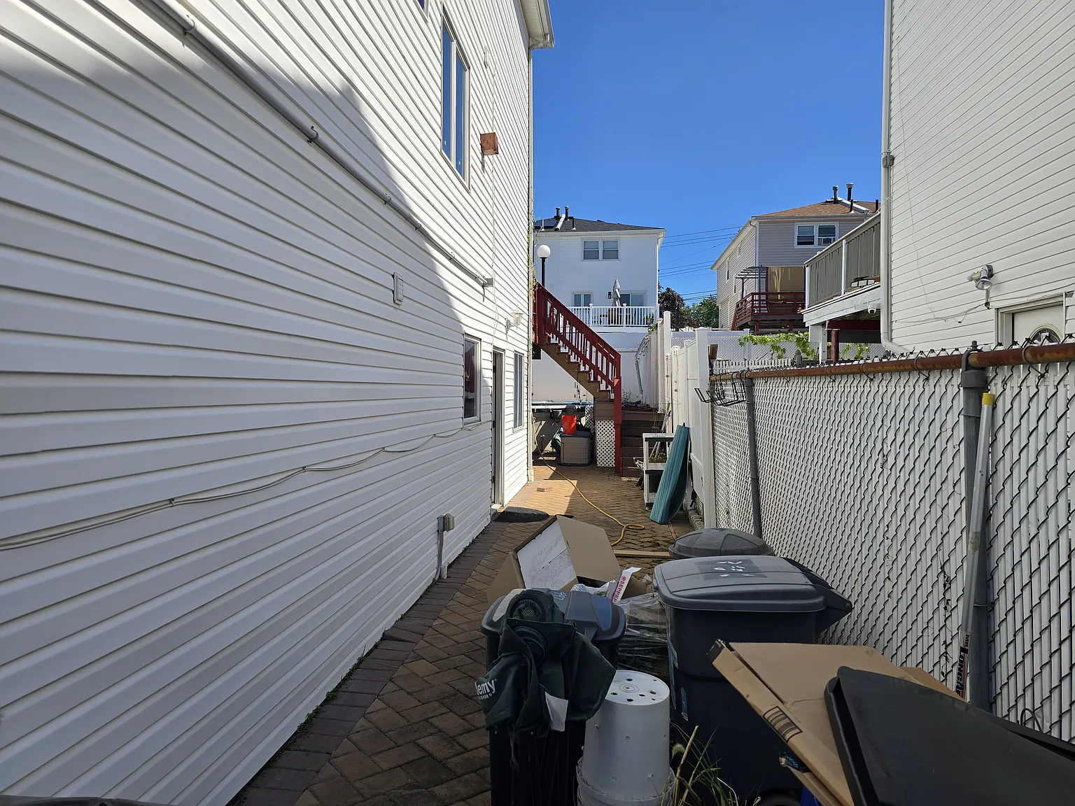 3 bed, 2193 sqft, $3,500 — Photo 2