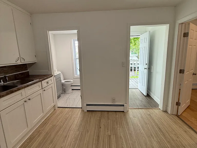 180 Cedar St #4 — Photo 12