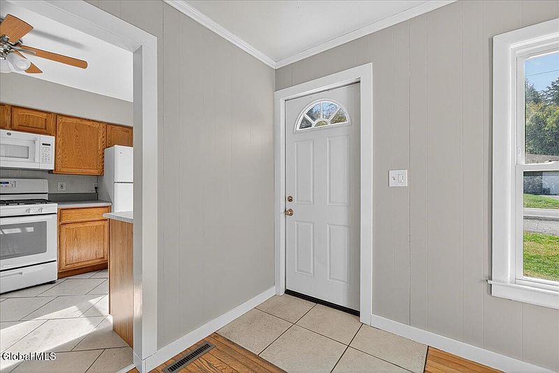 5th image of 147 E Shore Road
