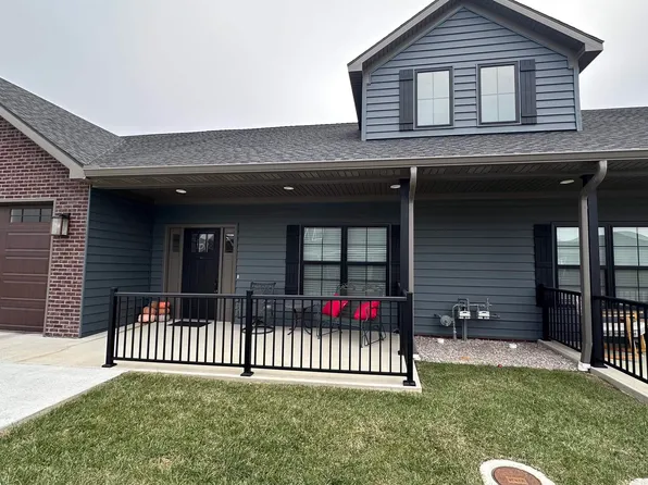 3810 High Pointe Ln, Newburgh, IN 47630