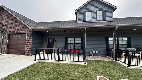 3810 High Pointe Ln Photo 1