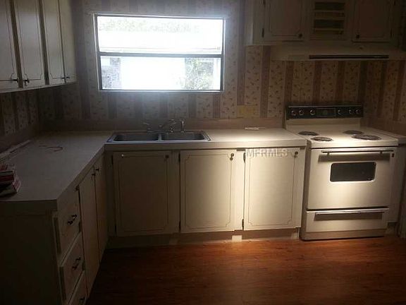 2nd image of 2724 Cranmoor Dr