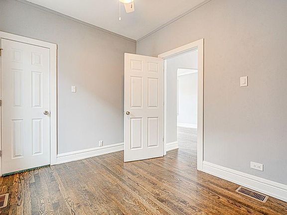 2nd image of 1302 S 60th Ct