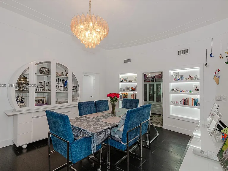 9048 Carlyle Ave — Photo 11