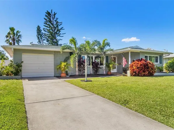 552 Seacrest Dr, Largo, FL 33771