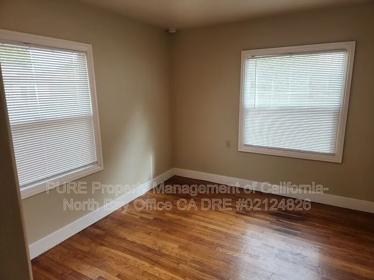 137 Wilson St — Photo 9