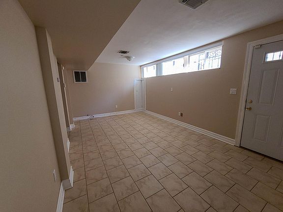 2nd image of 386 Thornycroft Ave