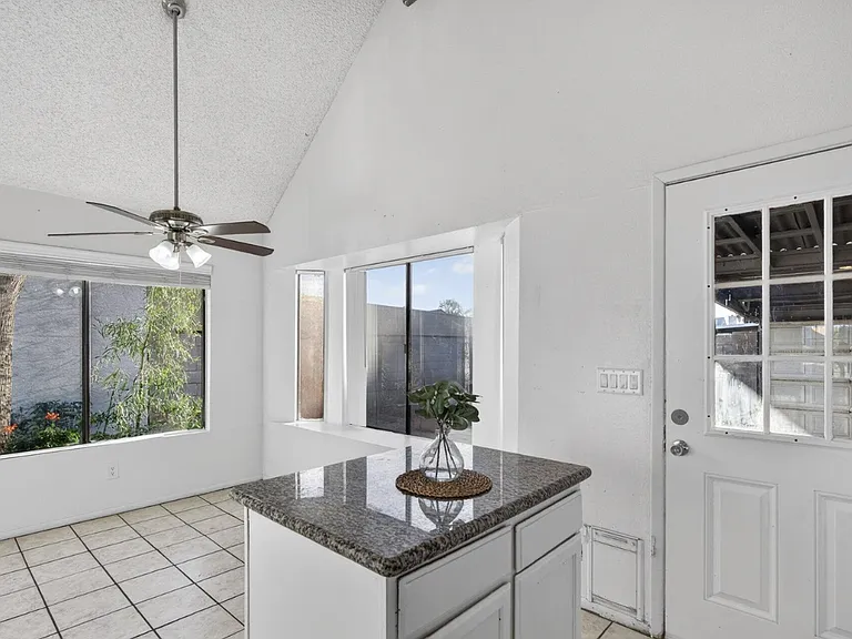 20828 N 21st Ave — Photo 9