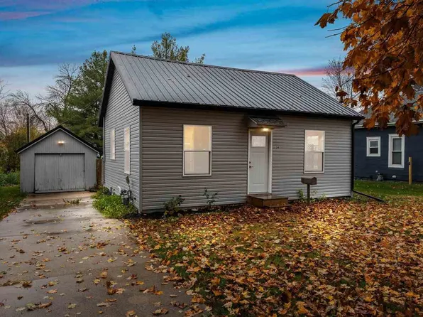 59 Walnut St, Tipton, IA 52772