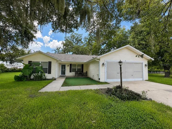 104 Cherry Blossom Ln, Lady Lake, FL 32159