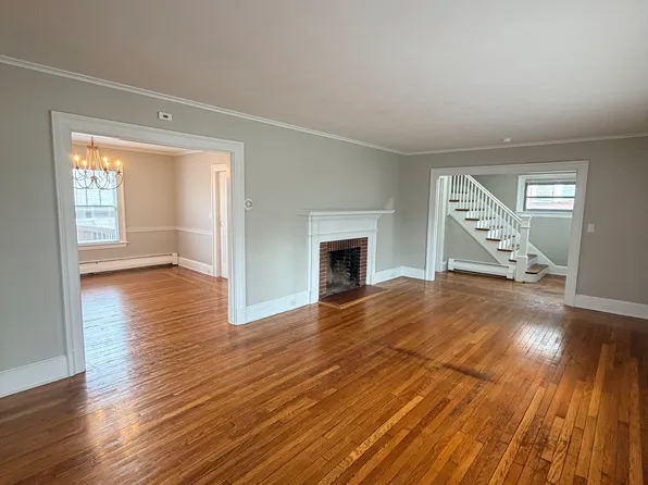 1634 Ella T Grasso Blvd, New Haven, CT 06511