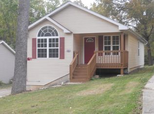 114 Clarence Dr, Godfrey, IL 62035