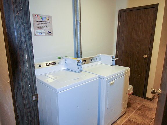 1315 14th Ave NW - IPM Minot Apartment Rental (3)_07092019