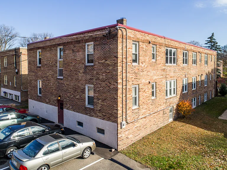 2812 Xerxes Ave S #100 — Photo 2