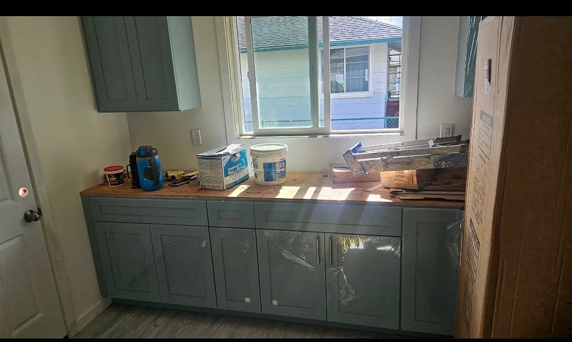 3 bed, 816 sqft, $3,850 — Photo 3