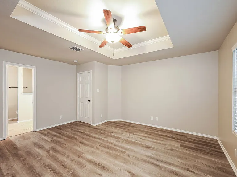 12814 Capri — Photo 11