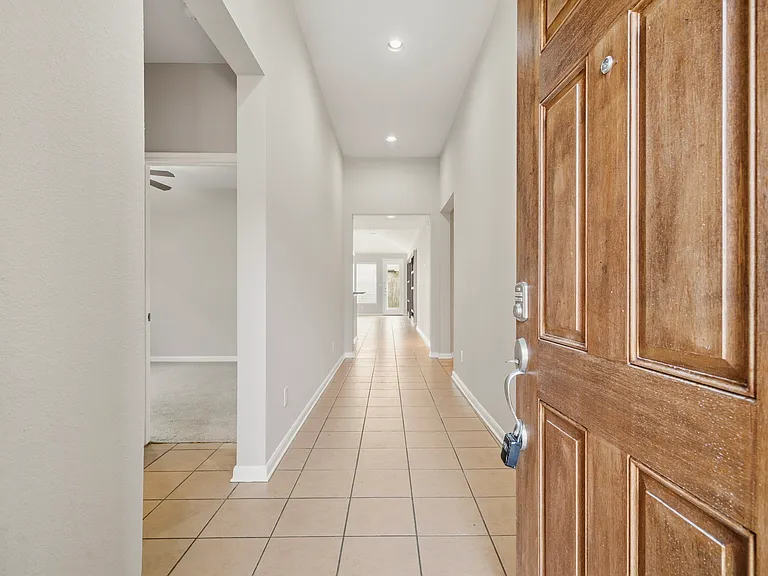 16430 Sheffield Run Dr — Photo 3