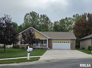 4412 Clearwater Ln, Springfield, IL 62703