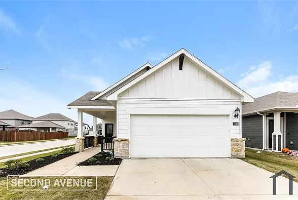 1431 Rolling Fox Dr