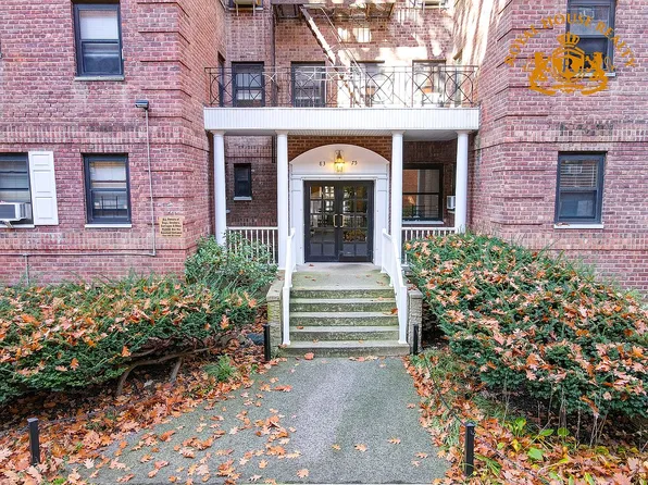 8375 118th St APT 4J, Jamaica, NY 11415