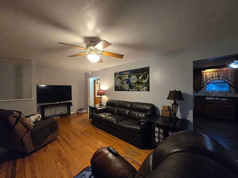 1070 Nagle Ct — Photo 8