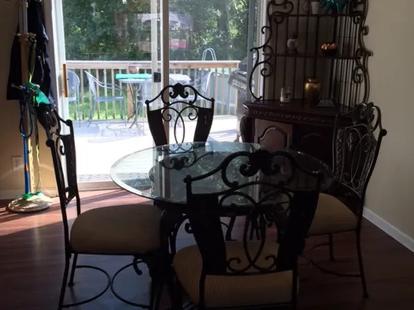 424 Brook Forest Dr, South Toms River, NJ 08757