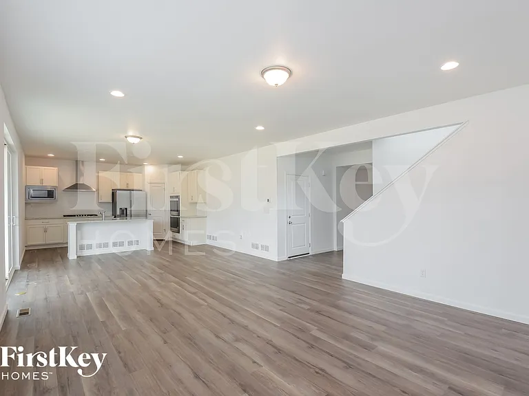 14685 Normande Dr — Photo 3