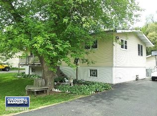 2618 Myang Ave, McHenry, IL 60050