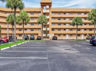 15969 NW 64th Ave APT 402, Miami Lakes, FL 33014