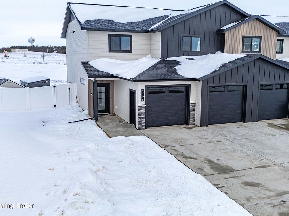 1st image of 1196 39th Ave W