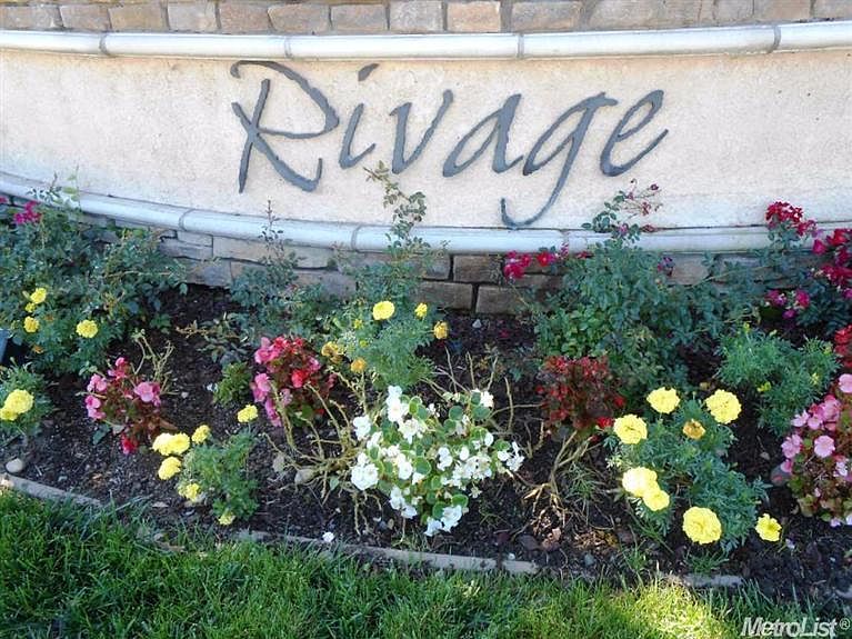 1st image of 104 Cezanne Ln #104